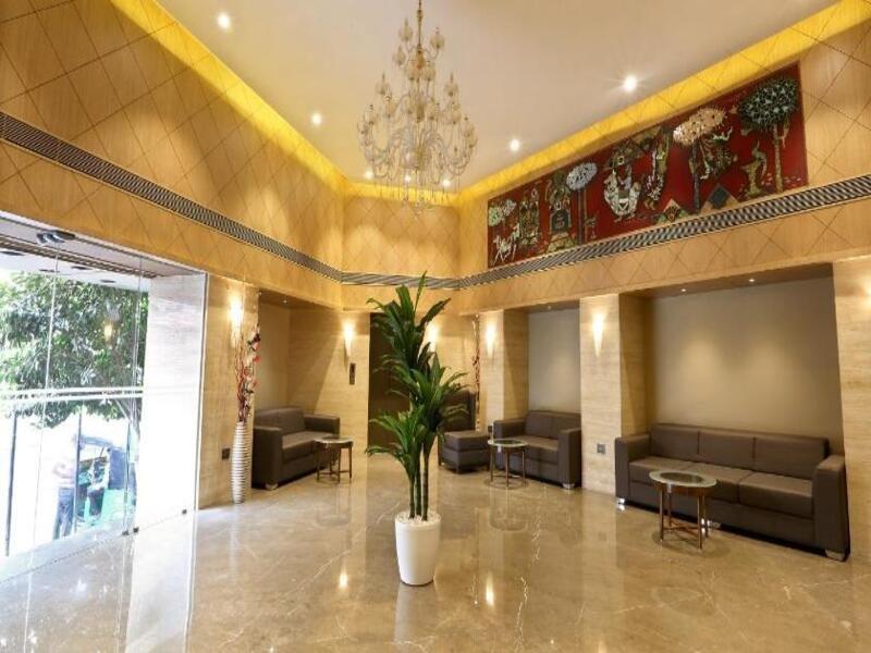 Central Beacon Hotel Σουράτ Εξωτερικό φωτογραφία