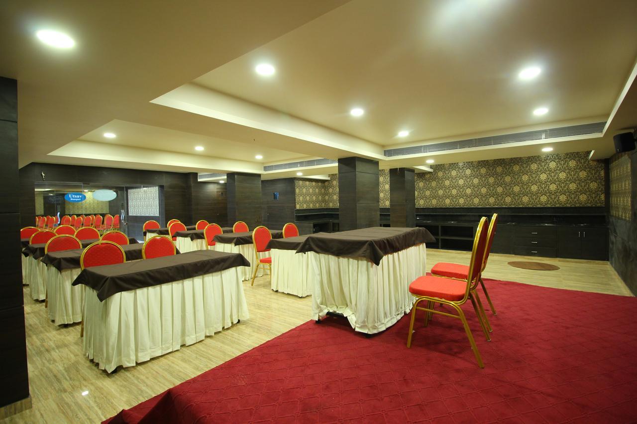 Central Beacon Hotel Σουράτ Εξωτερικό φωτογραφία