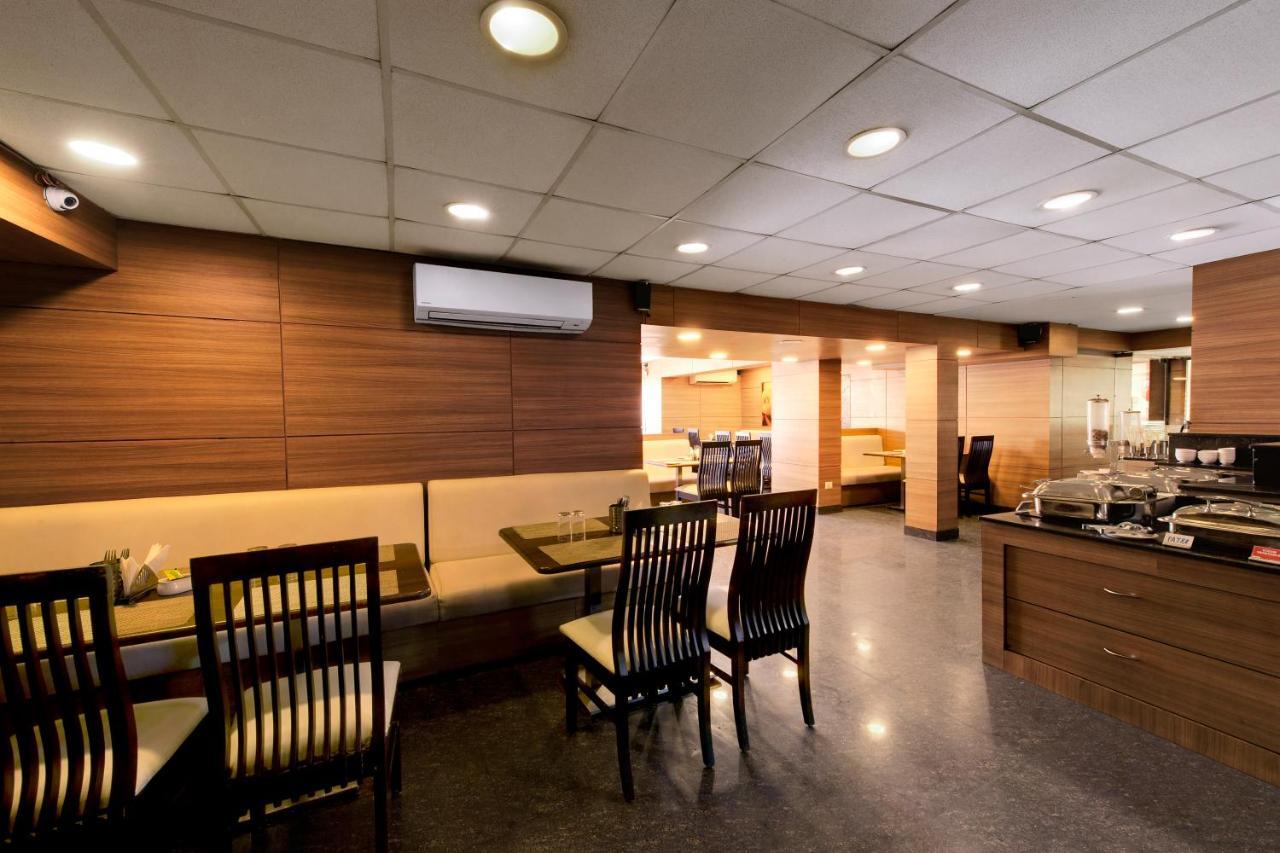Central Beacon Hotel Σουράτ Εξωτερικό φωτογραφία