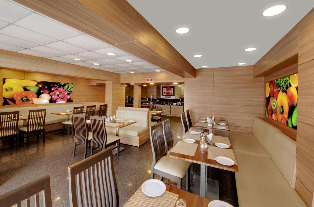 Central Beacon Hotel Σουράτ Εξωτερικό φωτογραφία